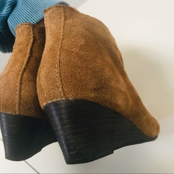 Nicole Camel Brown Pat Wedge Bootie size 8 - Picture 8 of 16